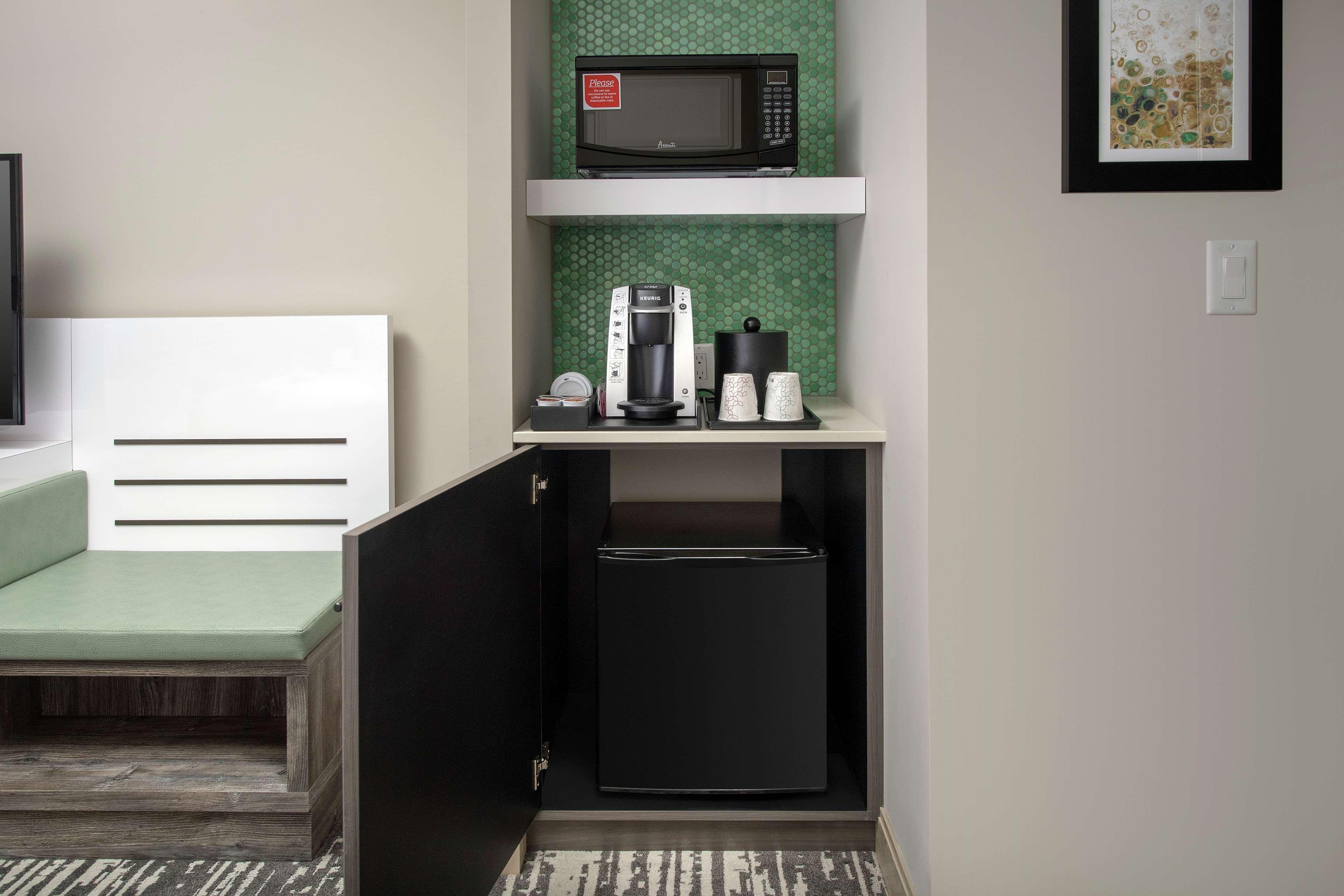 Hilton Garden Inn Miami Brickell South Room photo