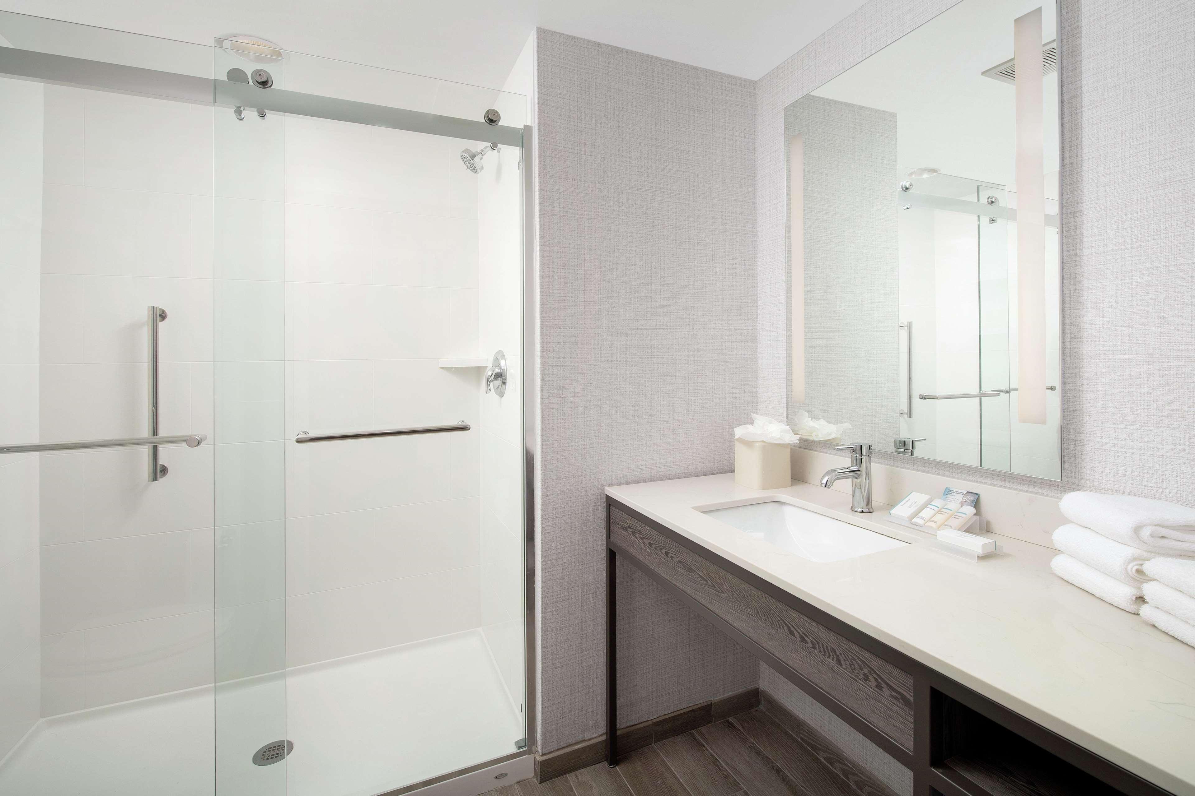 Hilton Garden Inn Miami Brickell South Room photo
